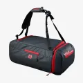 Widok torby Wilson Duffle Bag z wygodnym paskiem na ramię i kieszenią na akcesoria